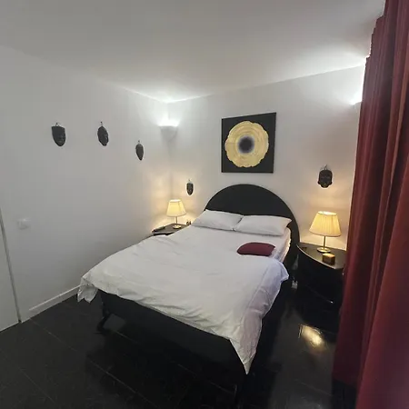 Skyview-ateneu-sala Palatului Apartment *