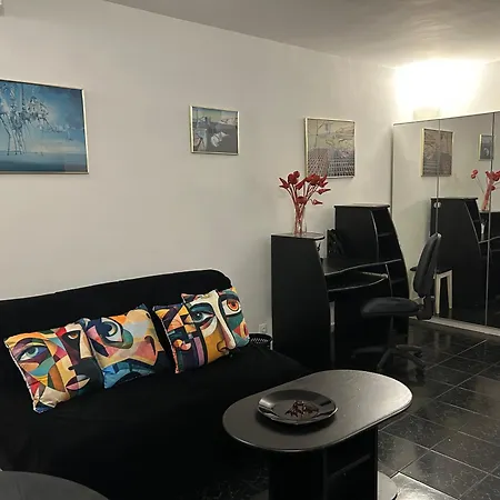 Skyview-ateneu-sala Palatului -self Check-in - Strada Stirbei Voda 4 * Bukurešť