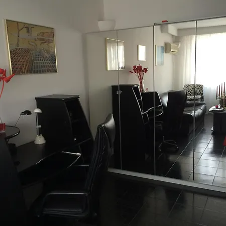Skyview-ateneu-sala Palatului -self Check-in - Strada Stirbei Voda 4